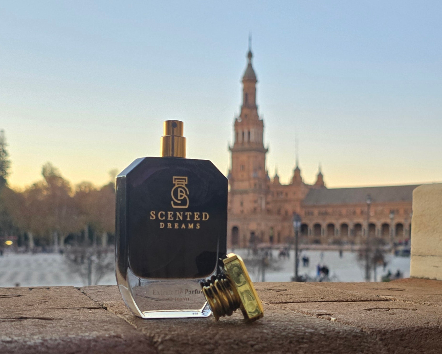 №.04 Atomic Molecule - Inspired by Escentric Molecule 01